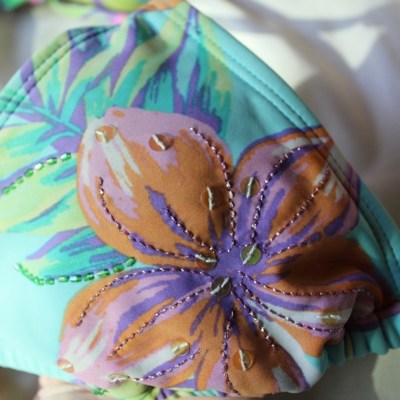 Tropical print Bikini Set - Picture 4 of 10